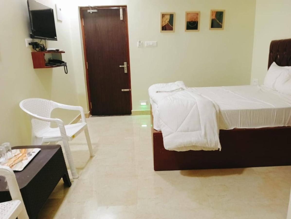 The Paradise Guest Inn Nellore Exterior foto